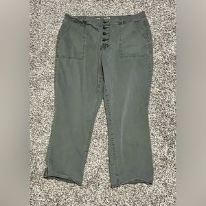Olive Green a.n.a. Capri Pants - Size 16